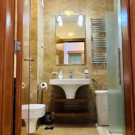 Urban Athos 2 *